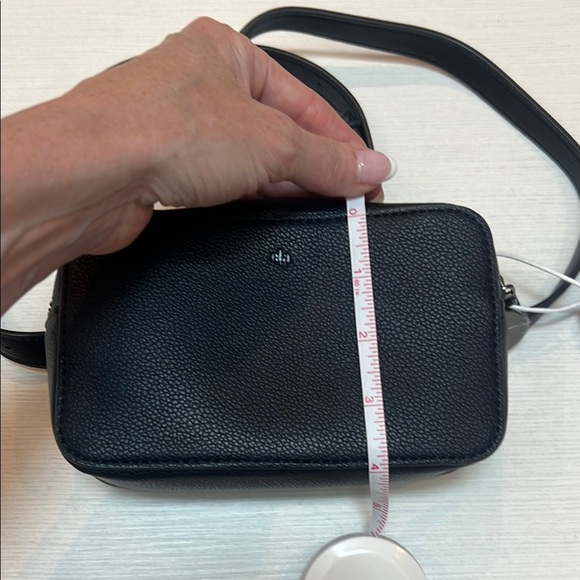 NWT Crossbody Bag or Belt Bag - Picture 9 of 9